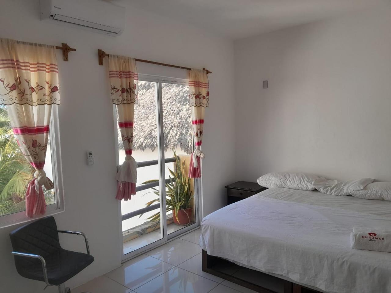 Brisamar Guesthouse بويرتو إسكونديدو المظهر الخارجي الصورة