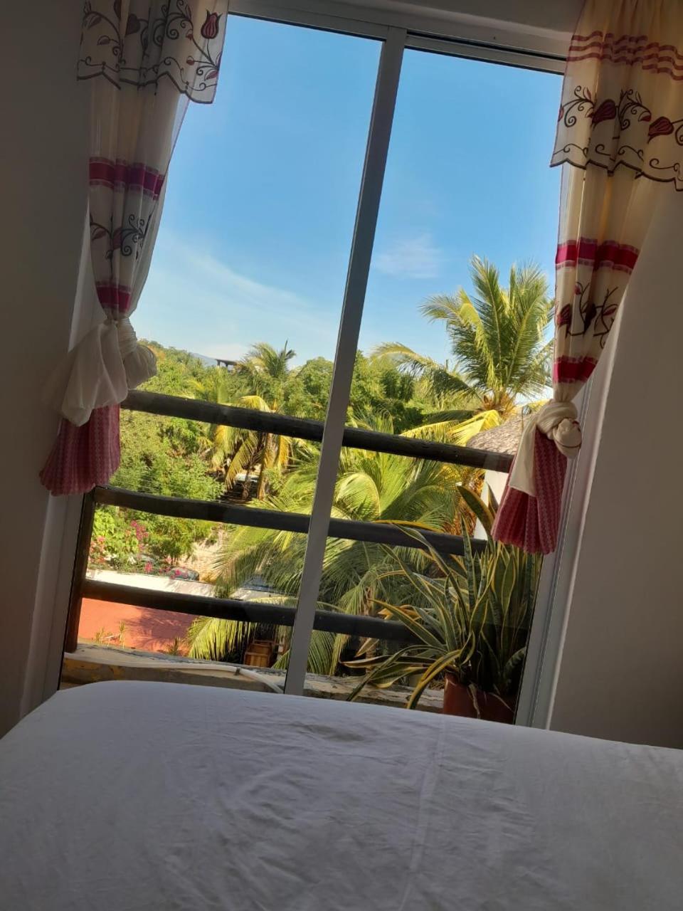 Brisamar Guesthouse بويرتو إسكونديدو المظهر الخارجي الصورة